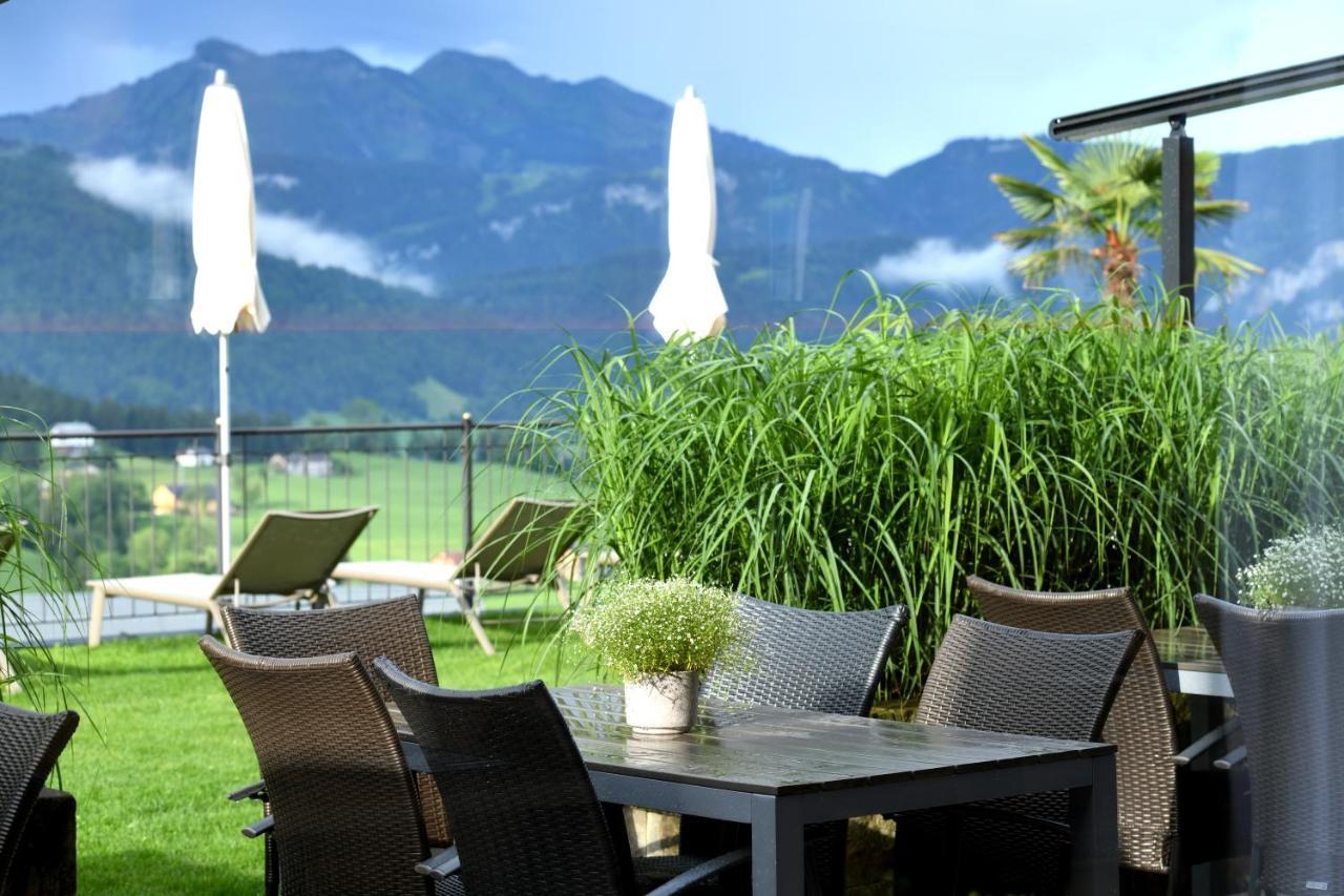 Hotel St Hubertus エック エクステリア 写真